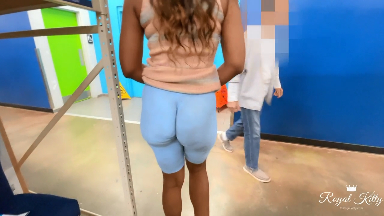 TheRoyalKitty – Body Paint Public Nudity Twerk With Bell Anal Plug