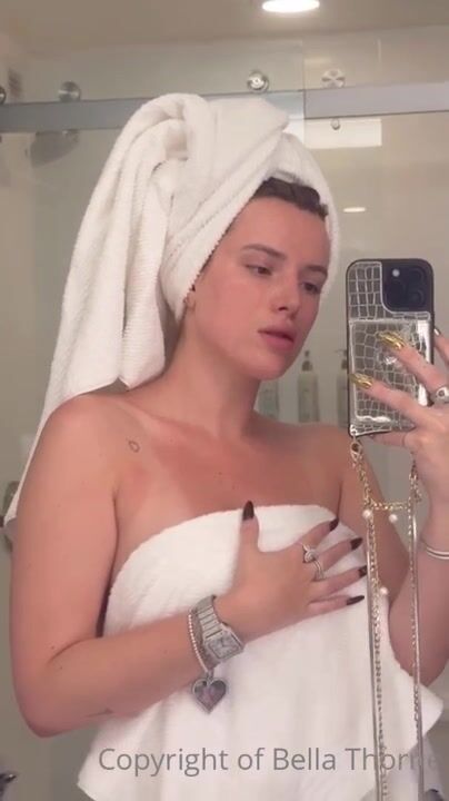 Bella Thorne After Shower DM