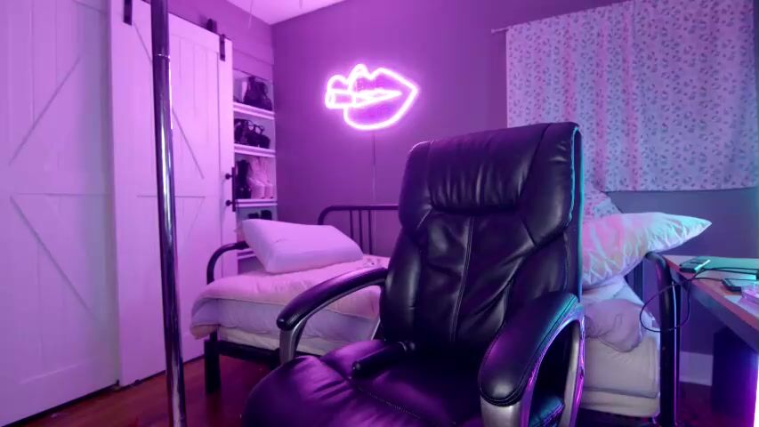 aynmarie live show recorded on 2024-10-03 00-53-11