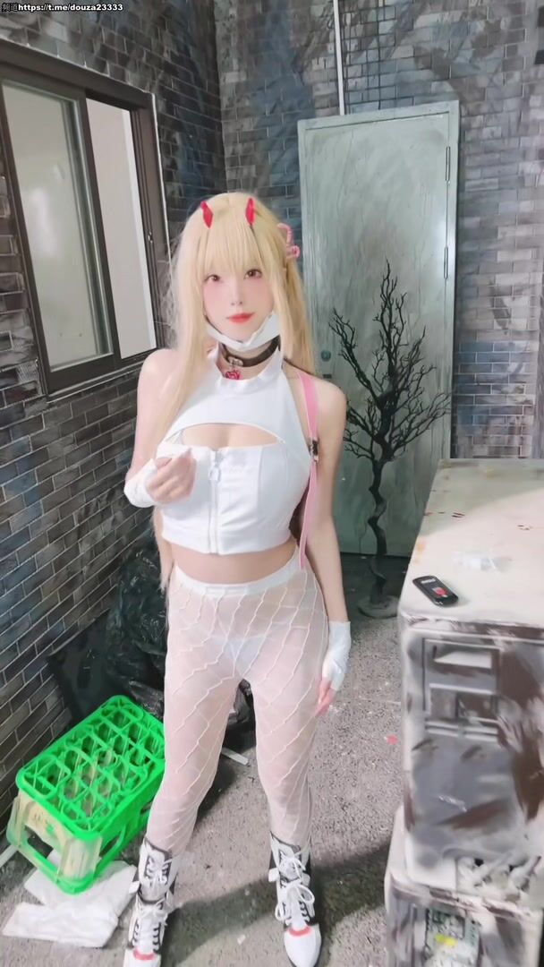 Chinese cosplay girl Mì zhī māo qiú (蜜汁猫裘) (9)