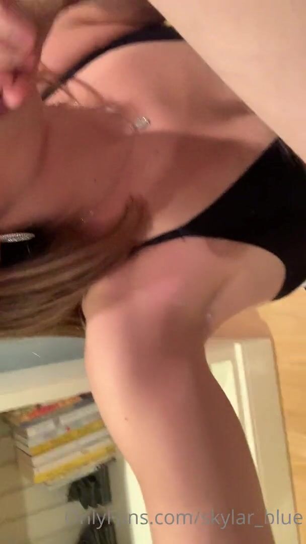 Skylar Blue – Quick Blowjob Swallow Porn Video