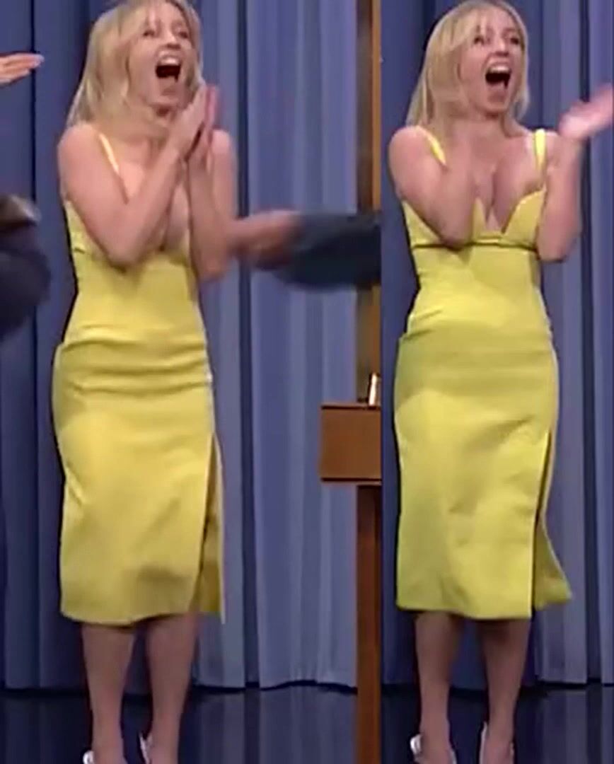 Celebrity Sydney Sweeney Nipple Slip