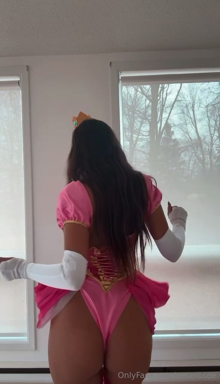 Cecilia Rose nude gameboy tits bouncing